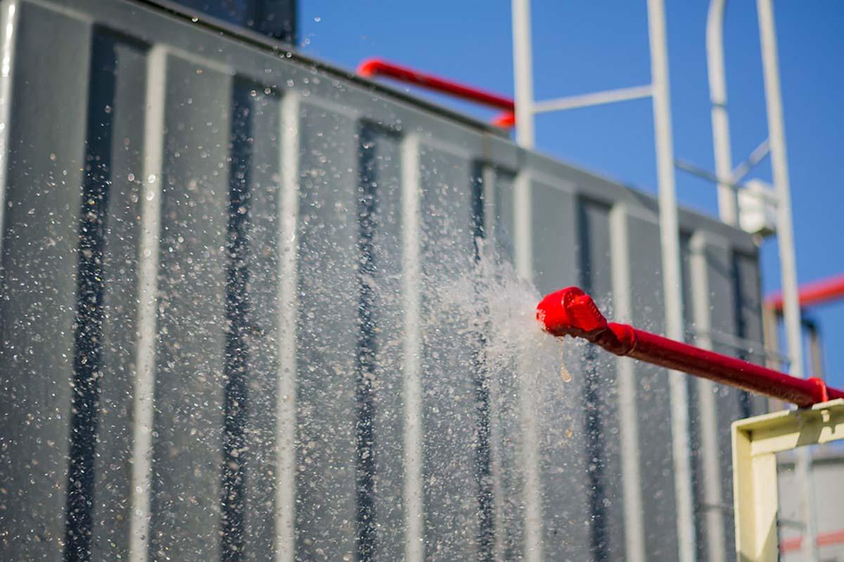 High Pressure Water Spray: Protection Against Oil Fires